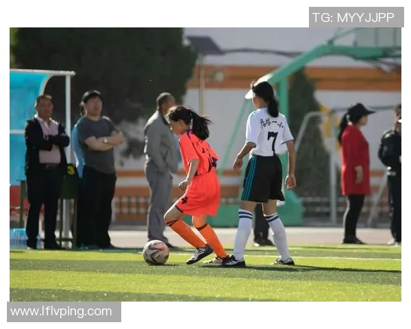 女子八人场足球比赛精彩直播全程回顾与赛况分析 女子八人场足球比赛精彩直播全程回顾与赛况分析